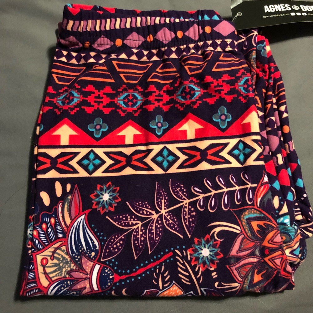 Agnes and Dora leggings